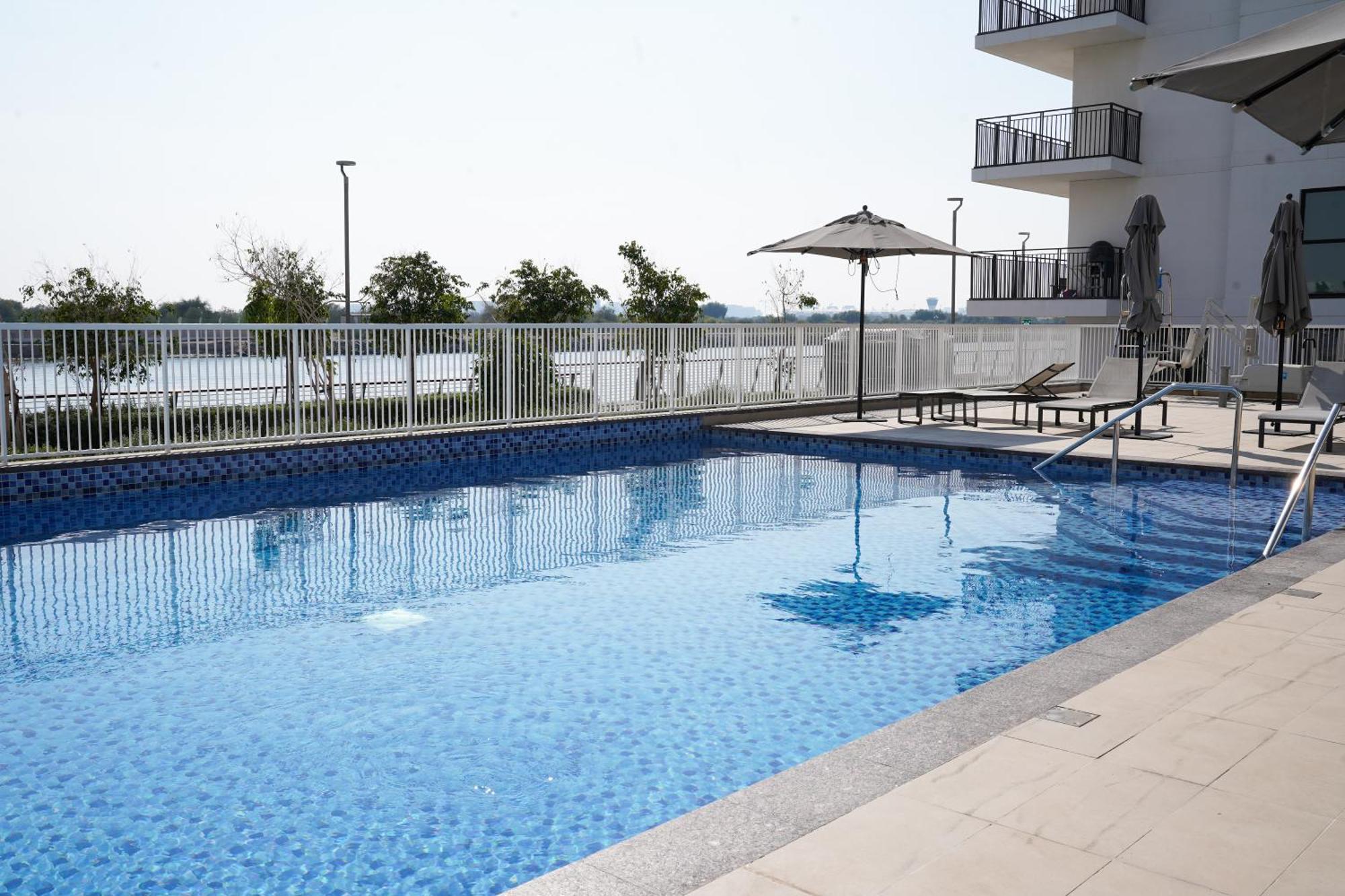 Canal View 3 Bedroom With Balcony *
