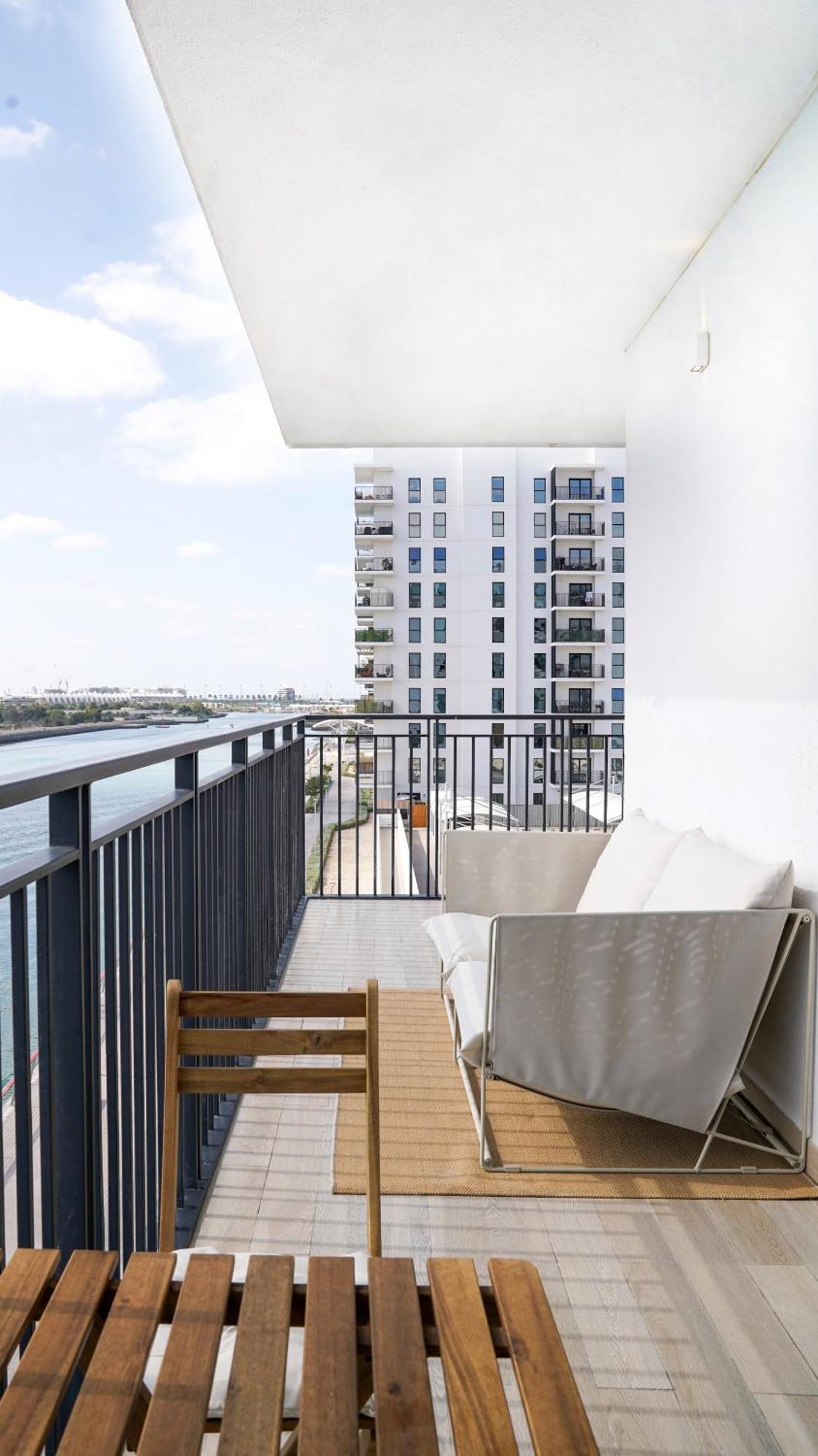 Canal View 3 Bedroom With Balcony Apartment