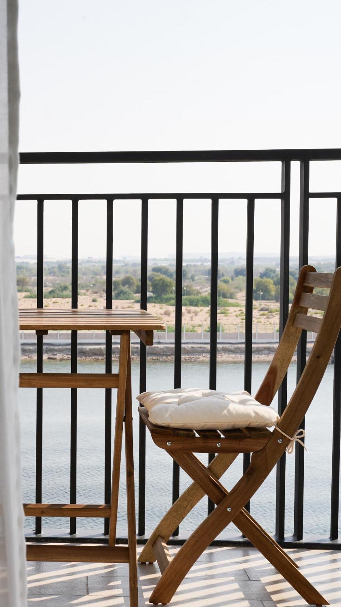 Canal View 3 Bedroom With Balcony Apartment Abu Dhabi